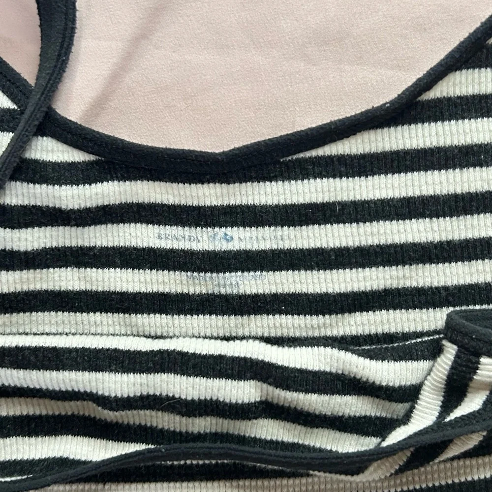Brandy Melville Black and White Crop Camisole - Picture 3 of 3